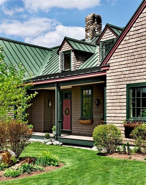 houses with green roof colors